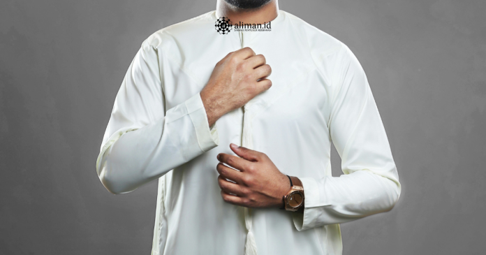 Adab Seorang Muslim dalam Berpakaian